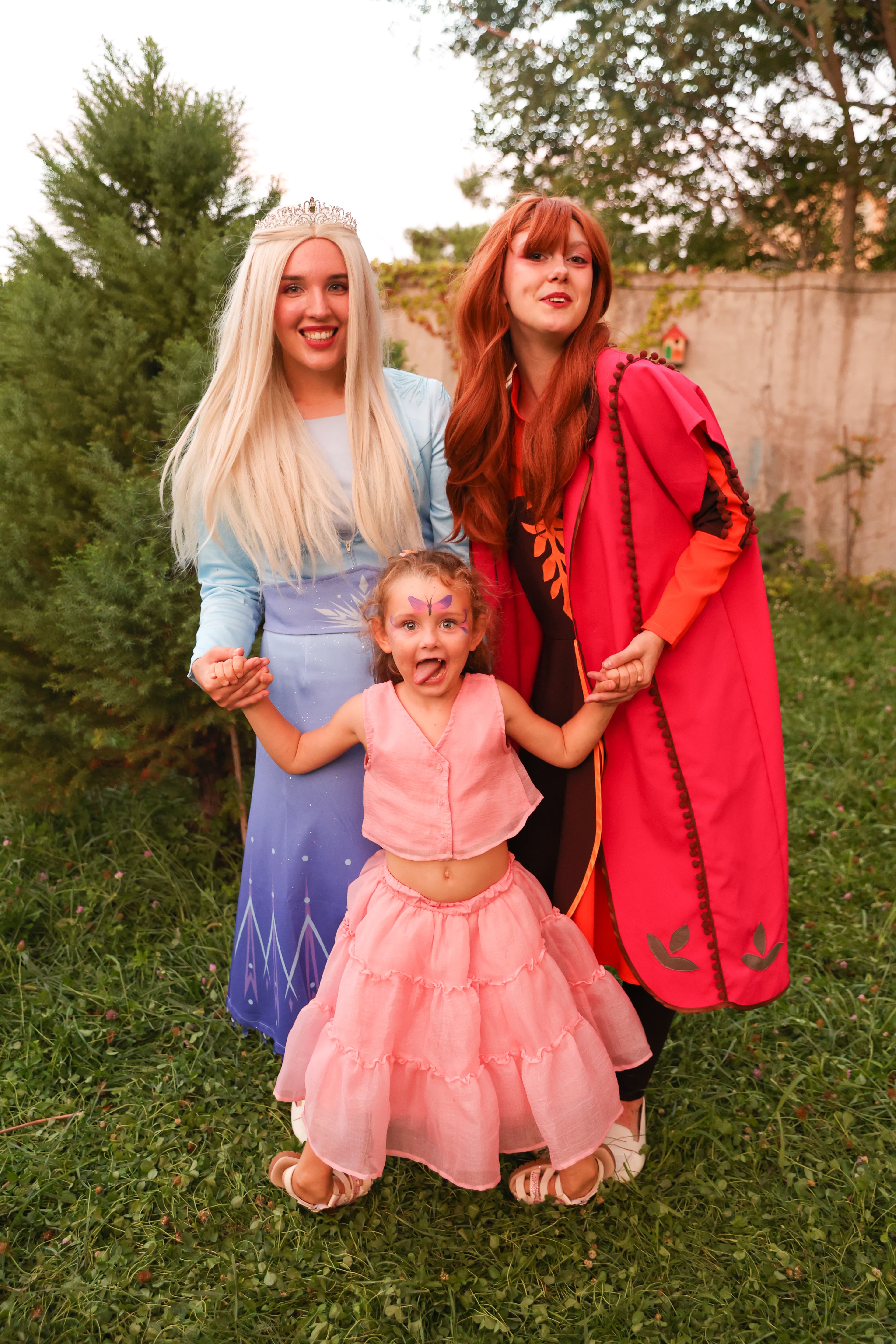 Anna and Elsa